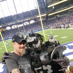 Meet your Posher, Christopher